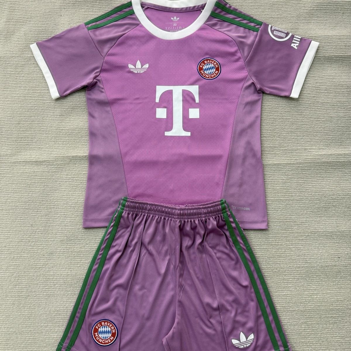 Completino Bambino Portiere  Bayern Monaco Rosa 2026/27