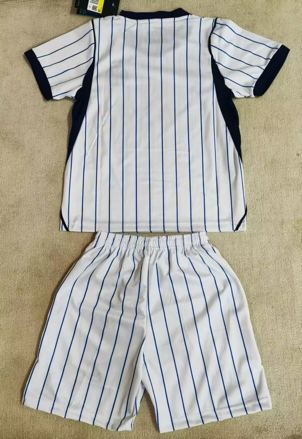 Completino Bambino Inter Away 2026/27 - Scudetto e Coccarda Coppa Italia inclusi