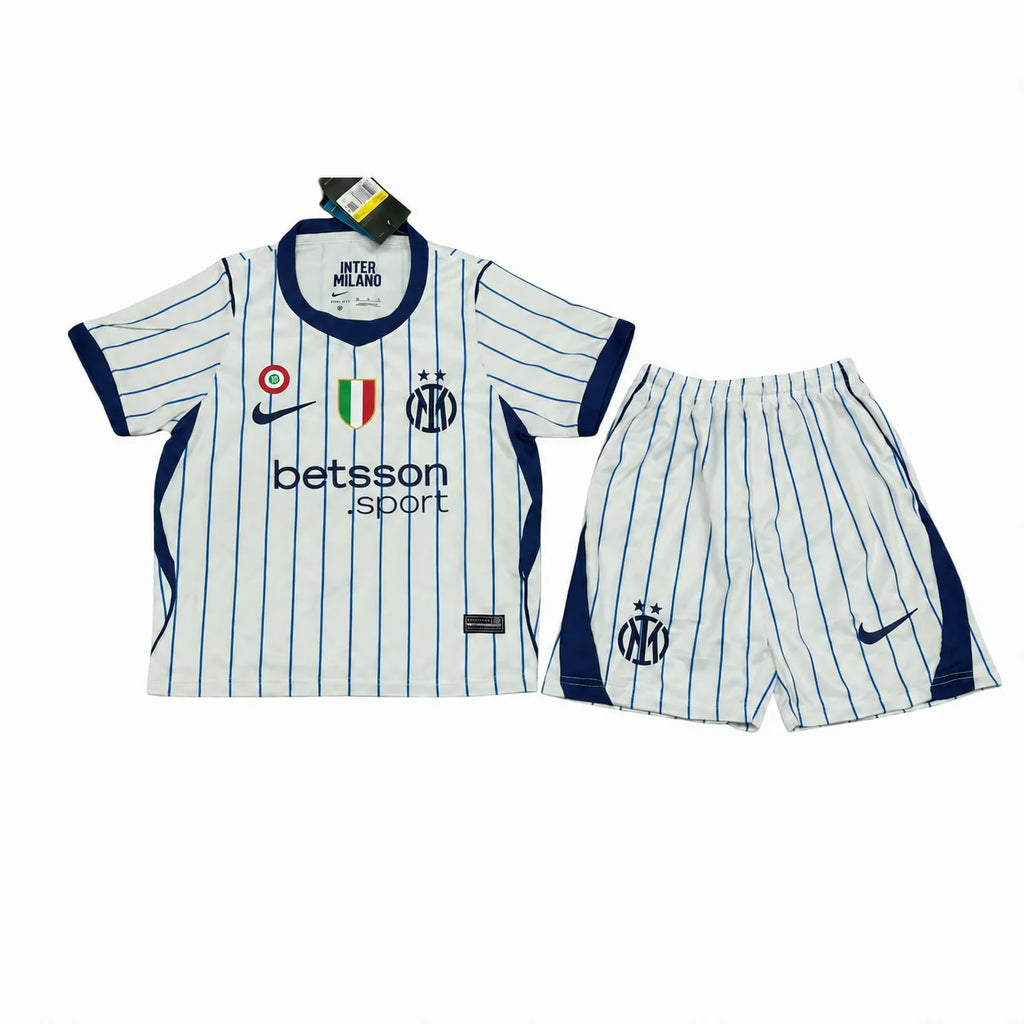Completino Bambino Inter Away 2026/27 - Scudetto e Coccarda Coppa Italia inclusi